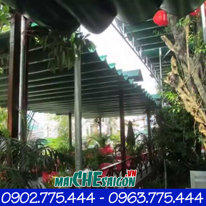 Mái xếp quán cafe sân vườn