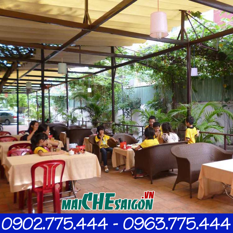 Lắp đặt mái xếp sân vườn cho quán ăn, nhà hàng
